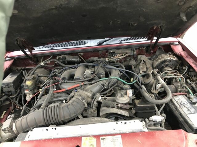 Красный Форд Эксплорер, объемом двигателя 4 л и пробегом 158 тыс. км за 2500 $, фото 7 на Automoto.ua