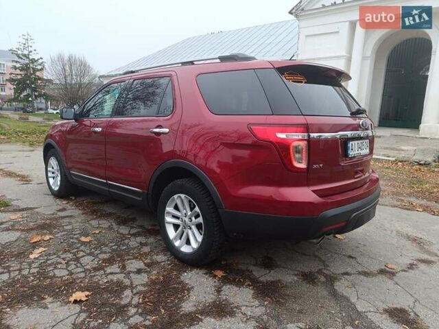 Красный Форд Эксплорер, объемом двигателя 3.5 л и пробегом 300 тыс. км за 14000 $, фото 3 на Automoto.ua