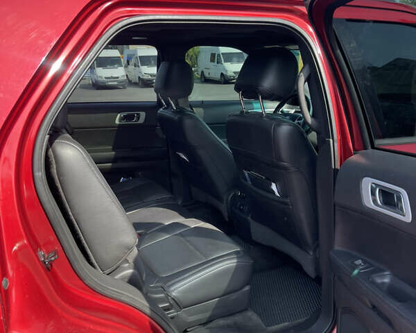 Красный Форд Эксплорер, объемом двигателя 3.5 л и пробегом 284 тыс. км за 14900 $, фото 12 на Automoto.ua