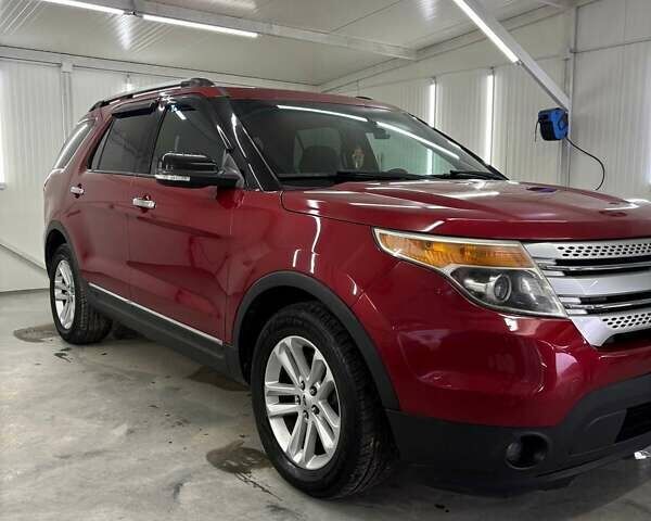 Красный Форд Эксплорер, объемом двигателя 3.5 л и пробегом 150 тыс. км за 11000 $, фото 4 на Automoto.ua