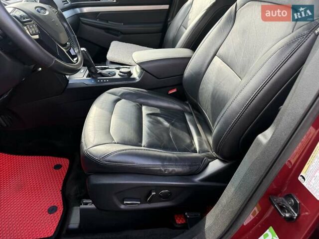 Красный Форд Эксплорер, объемом двигателя 3.5 л и пробегом 149 тыс. км за 15800 $, фото 23 на Automoto.ua