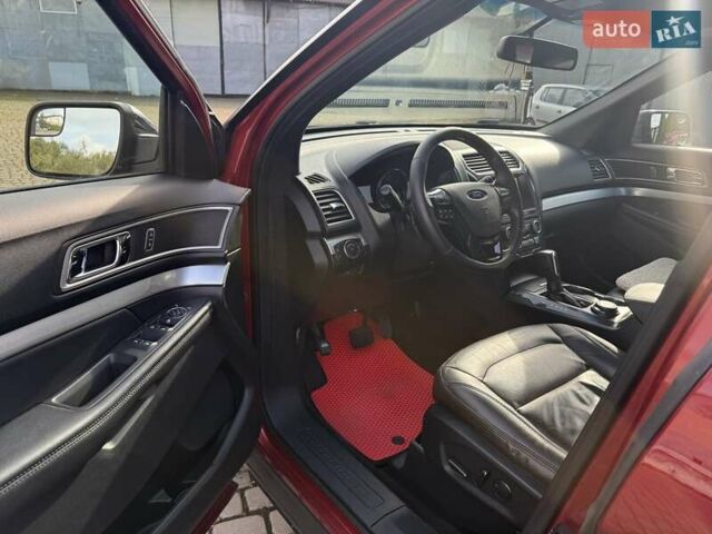 Красный Форд Эксплорер, объемом двигателя 3.5 л и пробегом 149 тыс. км за 15800 $, фото 24 на Automoto.ua