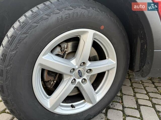 Красный Форд Эксплорер, объемом двигателя 3.5 л и пробегом 149 тыс. км за 15800 $, фото 11 на Automoto.ua