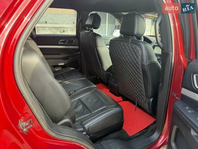 Красный Форд Эксплорер, объемом двигателя 3.5 л и пробегом 149 тыс. км за 15800 $, фото 16 на Automoto.ua