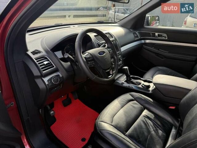 Красный Форд Эксплорер, объемом двигателя 3.5 л и пробегом 149 тыс. км за 15800 $, фото 26 на Automoto.ua
