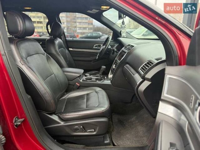 Красный Форд Эксплорер, объемом двигателя 3.5 л и пробегом 143 тыс. км за 17990 $, фото 13 на Automoto.ua