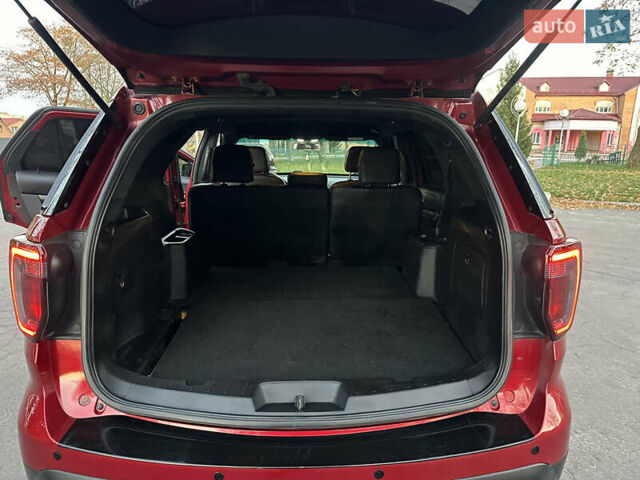 Красный Форд Эксплорер, объемом двигателя 3.5 л и пробегом 227 тыс. км за 16300 $, фото 32 на Automoto.ua