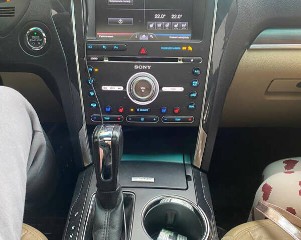 Червоний Форд Експлорер, об'ємом двигуна 3.5 л та пробігом 140 тис. км за 19999 $, фото 13 на Automoto.ua