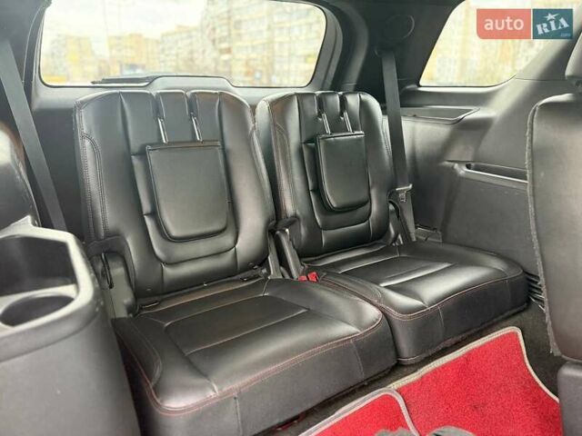 Красный Форд Эксплорер, объемом двигателя 3.5 л и пробегом 143 тыс. км за 17990 $, фото 11 на Automoto.ua