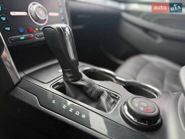 Красный Форд Эксплорер, объемом двигателя 3.5 л и пробегом 143 тыс. км за 17990 $, фото 24 на Automoto.ua