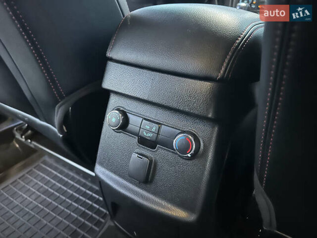 Красный Форд Эксплорер, объемом двигателя 3.5 л и пробегом 227 тыс. км за 16300 $, фото 36 на Automoto.ua