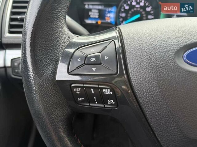 Красный Форд Эксплорер, объемом двигателя 3.5 л и пробегом 143 тыс. км за 17990 $, фото 17 на Automoto.ua