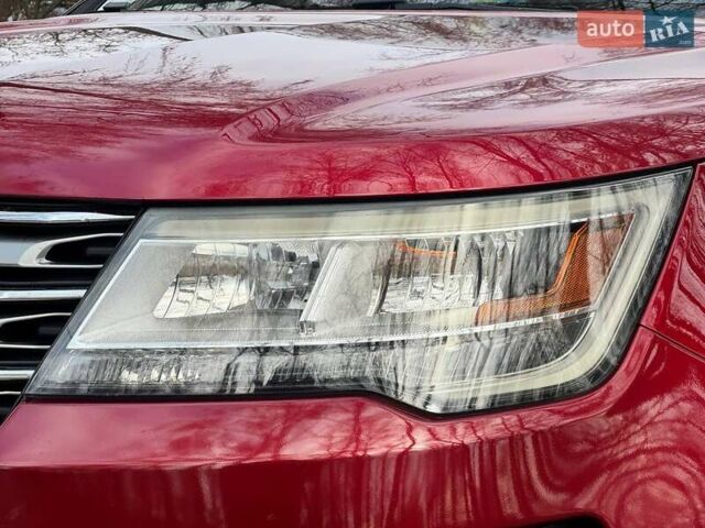 Красный Форд Эксплорер, объемом двигателя 3.5 л и пробегом 136 тыс. км за 19500 $, фото 7 на Automoto.ua