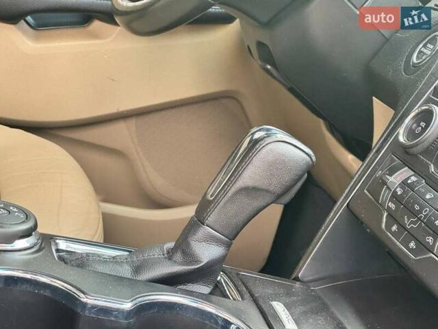 Красный Форд Эксплорер, объемом двигателя 3.5 л и пробегом 136 тыс. км за 19500 $, фото 63 на Automoto.ua