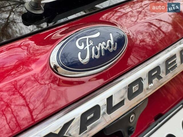 Красный Форд Эксплорер, объемом двигателя 3.5 л и пробегом 136 тыс. км за 19500 $, фото 17 на Automoto.ua
