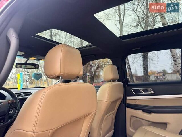 Красный Форд Эксплорер, объемом двигателя 3.5 л и пробегом 136 тыс. км за 19500 $, фото 43 на Automoto.ua