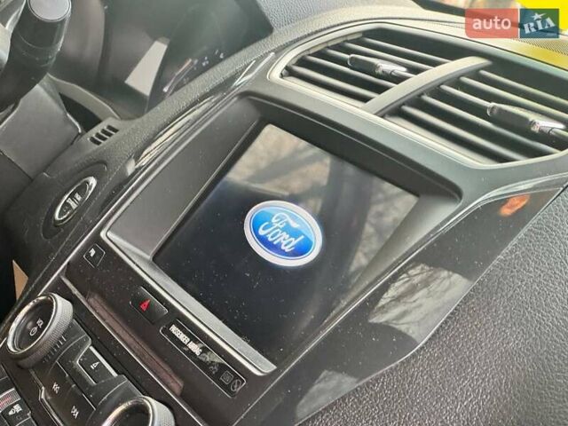 Красный Форд Эксплорер, объемом двигателя 3.5 л и пробегом 136 тыс. км за 19500 $, фото 62 на Automoto.ua