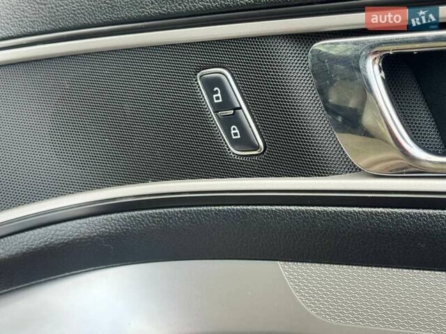 Красный Форд Эксплорер, объемом двигателя 3.5 л и пробегом 136 тыс. км за 19500 $, фото 53 на Automoto.ua