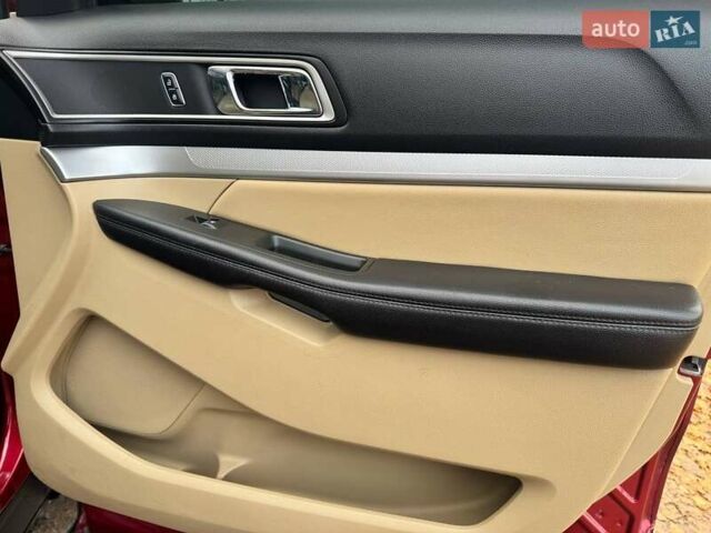 Красный Форд Эксплорер, объемом двигателя 3.5 л и пробегом 136 тыс. км за 19500 $, фото 50 на Automoto.ua