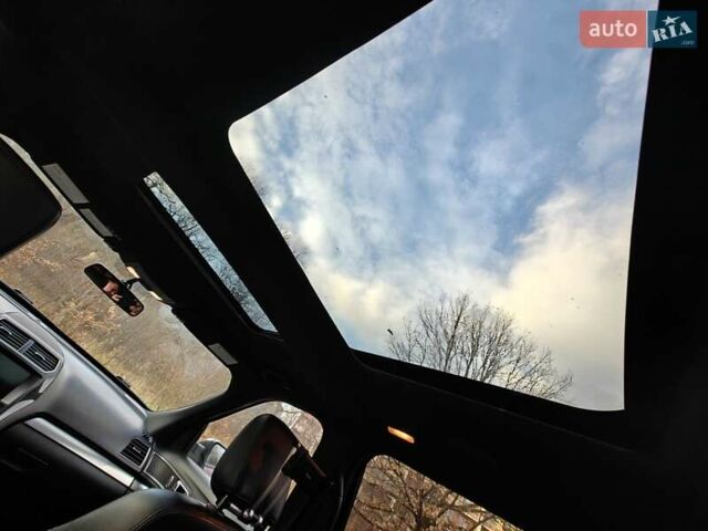 Красный Форд Эксплорер, объемом двигателя 3.5 л и пробегом 168 тыс. км за 20900 $, фото 9 на Automoto.ua