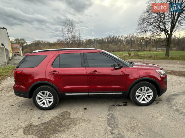 Красный Форд Эксплорер, объемом двигателя 2.26 л и пробегом 64 тыс. км за 21900 $, фото 2 на Automoto.ua