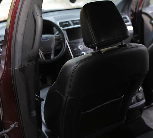 Форд Эксплорер 2018 в Кременце на Automoto.ua Красный Форд Эксплорер, объемом двигателя 3.5 л и пробегом 119 тыс. км за 26800 $, фото 20 на Automoto.ua