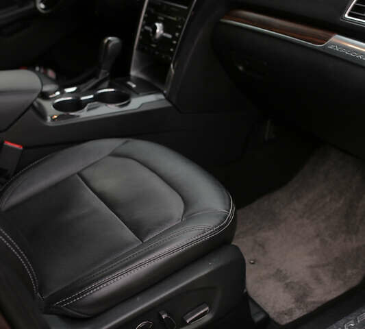 Форд Эксплорер 2018 в Кременце на Automoto.ua Красный Форд Эксплорер, объемом двигателя 3.5 л и пробегом 119 тыс. км за 26800 $, фото 16 на Automoto.ua