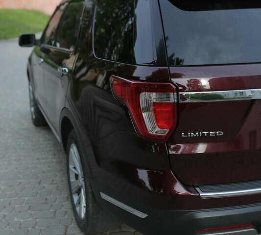 Форд Эксплорер 2018 в Кременце на Automoto.ua Красный Форд Эксплорер, объемом двигателя 3.5 л и пробегом 119 тыс. км за 26800 $, фото 4 на Automoto.ua