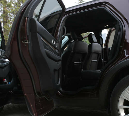 Форд Эксплорер 2018 в Кременце на Automoto.ua Красный Форд Эксплорер, объемом двигателя 3.5 л и пробегом 119 тыс. км за 26800 $, фото 23 на Automoto.ua