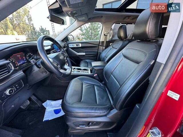 Форд Експлорер 2021 у Луцьку на Automoto.ua Червоний Форд Експлорер, об'ємом двигуна 2.26 л та пробігом 158 тис. км за 24000 $, фото 18 на Automoto.ua