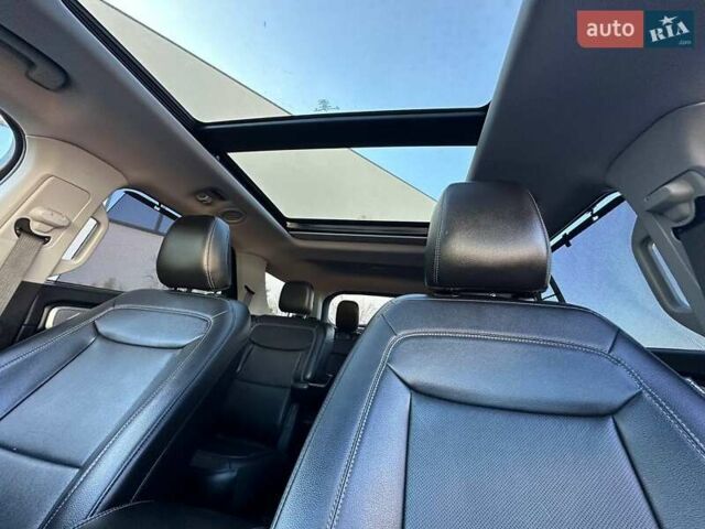 Форд Експлорер 2021 у Луцьку на Automoto.ua Червоний Форд Експлорер, об'ємом двигуна 2.26 л та пробігом 158 тис. км за 24000 $, фото 31 на Automoto.ua