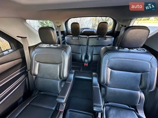 Форд Експлорер 2021 у Луцьку на Automoto.ua Червоний Форд Експлорер, об'ємом двигуна 2.26 л та пробігом 158 тис. км за 24000 $, фото 30 на Automoto.ua