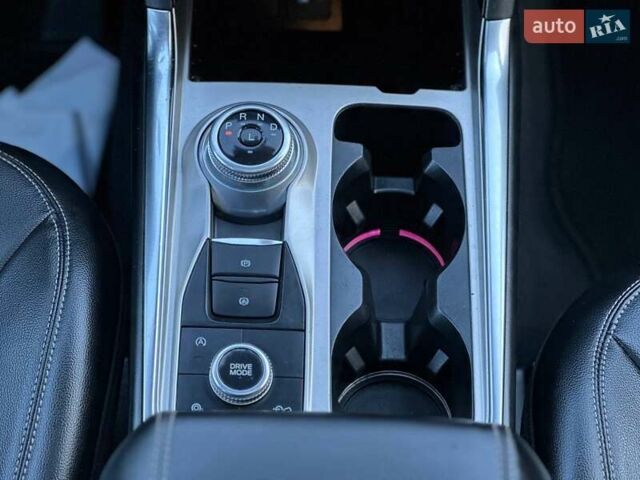 Форд Експлорер 2021 у Луцьку на Automoto.ua Червоний Форд Експлорер, об'ємом двигуна 2.26 л та пробігом 158 тис. км за 24000 $, фото 27 на Automoto.ua