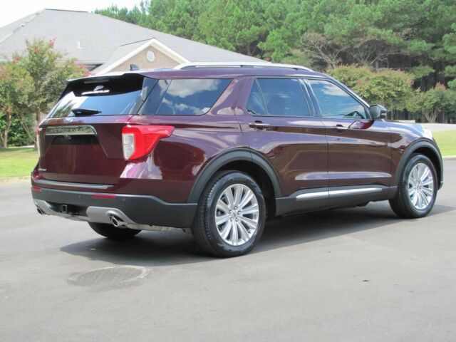 Красный Форд Эксплорер, объемом двигателя 2.3 л и пробегом 15 тыс. км за 16900 $, фото 5 на Automoto.ua