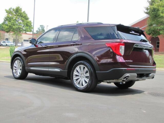 Красный Форд Эксплорер, объемом двигателя 2.3 л и пробегом 15 тыс. км за 16900 $, фото 3 на Automoto.ua