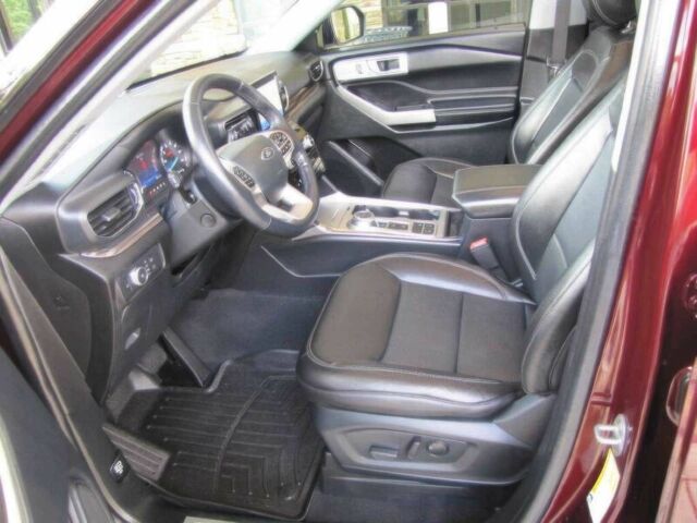 Красный Форд Эксплорер, объемом двигателя 2.3 л и пробегом 15 тыс. км за 16900 $, фото 8 на Automoto.ua