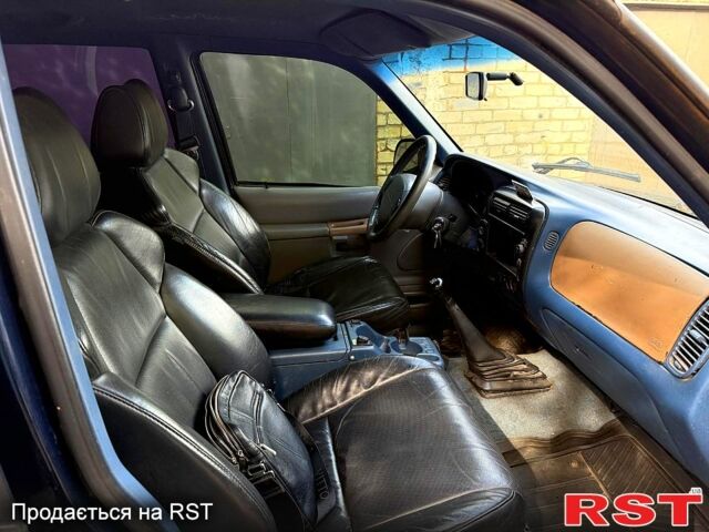 Форд Эксплорер, объемом двигателя 4 л и пробегом 0 тыс. км за 2800 $, фото 2 на Automoto.ua