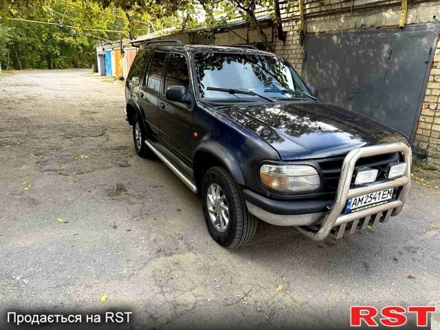 Форд Эксплорер, объемом двигателя 4 л и пробегом 0 тыс. км за 2800 $, фото 4 на Automoto.ua