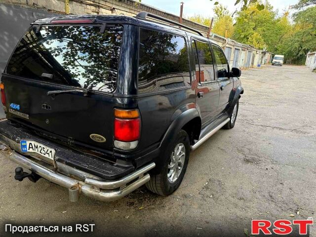 Форд Эксплорер, объемом двигателя 4 л и пробегом 0 тыс. км за 2800 $, фото 1 на Automoto.ua