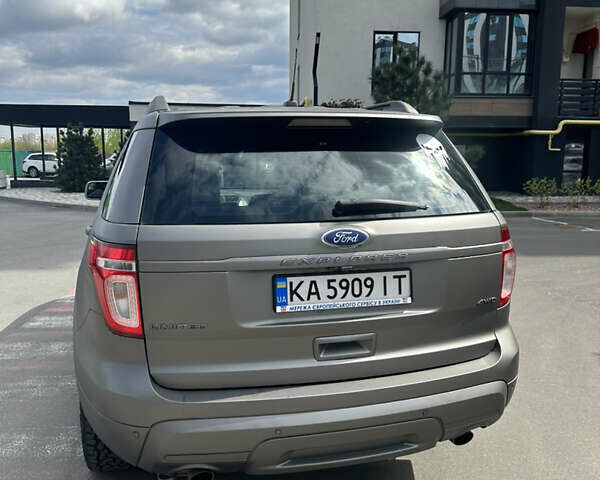 Форд Эксплорер, объемом двигателя 3.5 л и пробегом 180 тыс. км за 14000 $, фото 3 на Automoto.ua