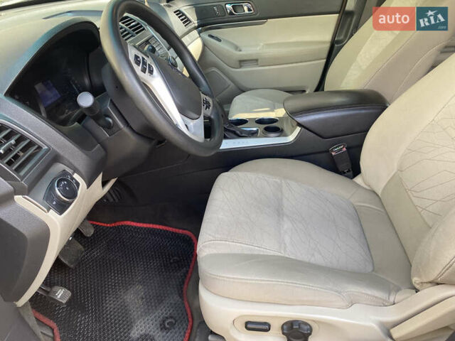 Форд Эксплорер, объемом двигателя 2 л и пробегом 256 тыс. км за 10350 $, фото 14 на Automoto.ua