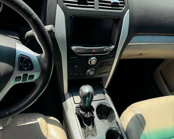 Форд Эксплорер, объемом двигателя 3.5 л и пробегом 171 тыс. км за 11100 $, фото 12 на Automoto.ua