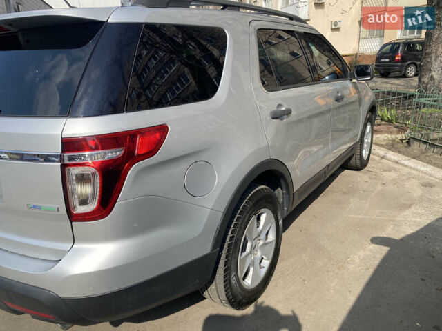 Форд Эксплорер, объемом двигателя 2 л и пробегом 256 тыс. км за 10350 $, фото 4 на Automoto.ua