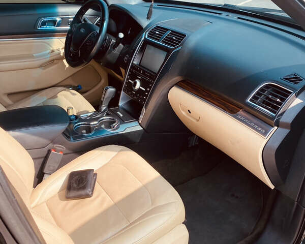 Форд Эксплорер, объемом двигателя 2.3 л и пробегом 155 тыс. км за 12550 $, фото 5 на Automoto.ua