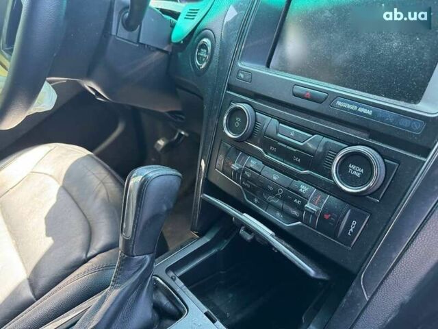 Форд Эксплорер, объемом двигателя 3.5 л и пробегом 255 тыс. км за 10100 $, фото 17 на Automoto.ua