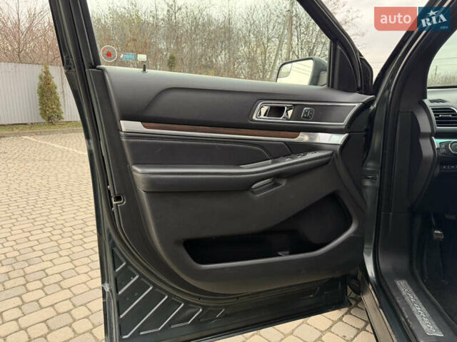 Форд Эксплорер, объемом двигателя 3.5 л и пробегом 170 тыс. км за 22800 $, фото 51 на Automoto.ua