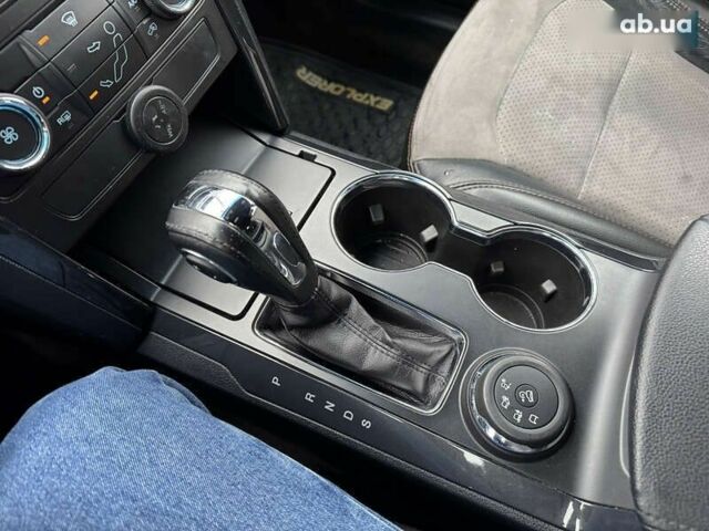 Форд Эксплорер, объемом двигателя 3.7 л и пробегом 272 тыс. км за 17990 $, фото 21 на Automoto.ua