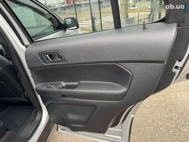 Форд Эксплорер, объемом двигателя 3.7 л и пробегом 272 тыс. км за 17990 $, фото 25 на Automoto.ua