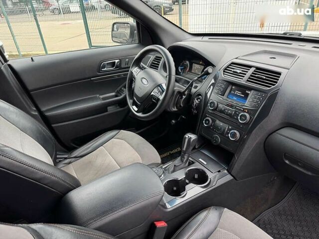 Форд Эксплорер, объемом двигателя 3.7 л и пробегом 272 тыс. км за 17990 $, фото 29 на Automoto.ua