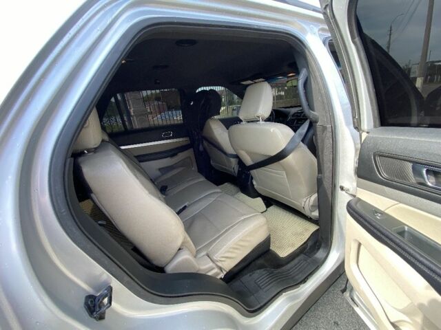 Сірий Форд Експлорер, об'ємом двигуна 3.5 л та пробігом 214 тис. км за 18000 $, фото 7 на Automoto.ua